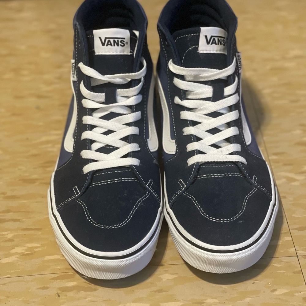Navy blue size 9.5 men’s vans sneakers - Picture 2 of 3